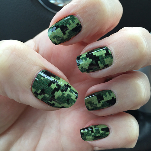 Nail Design Army Green / The peaked cap that came with the uniform. 