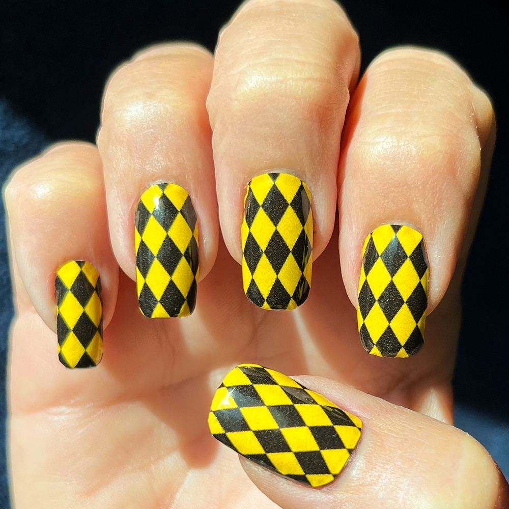 Yellow -black nails design | Yellow nails, Yellow nail art, Black nails
