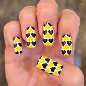 Black and Gold Hearts over White Nail Wraps